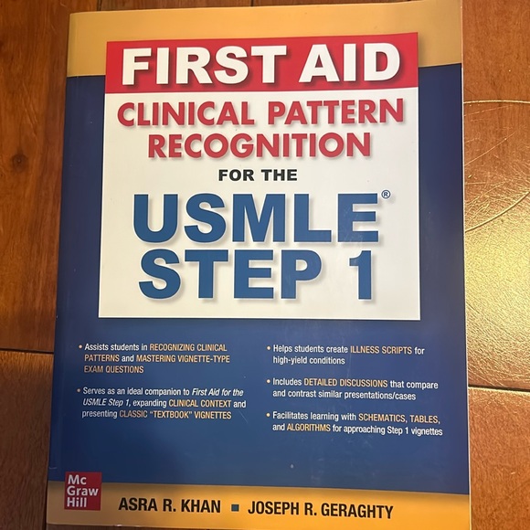 First Aid Clinical Pattern Recognition for USMLE - Picture 1 of 4